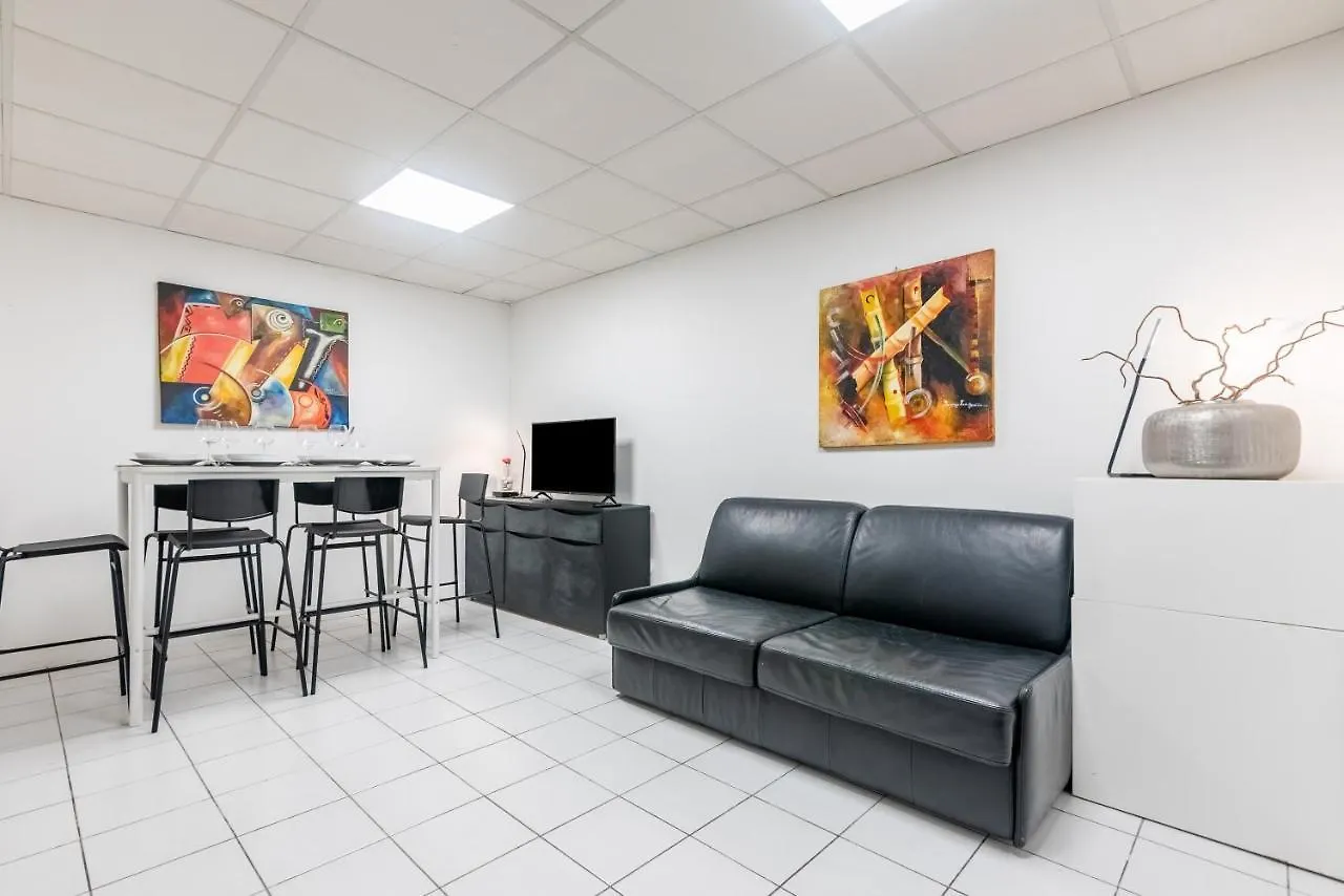 Triplex Magenta Quest Apartment Paris
